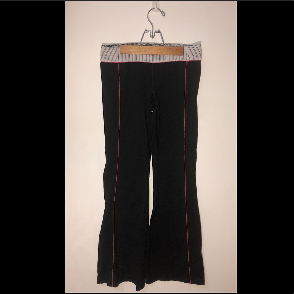 Lululemon Flared Leggings(FREE SHIPPING)